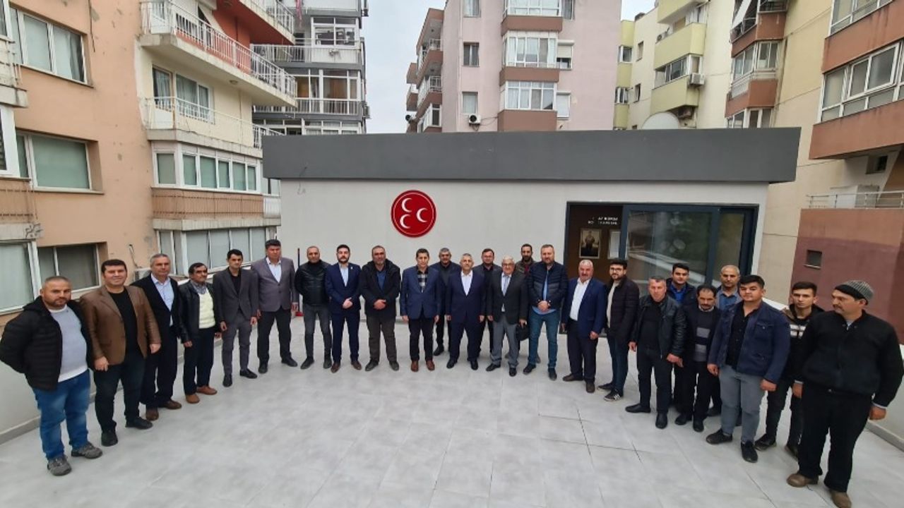 İP’ten ve CHP’den istifa edip MHP’ye katıldılar