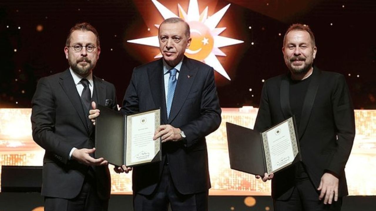 Törene damga vuran an! Cumhurbaşkanı Erdoğan, Akkor kardeşleri sahnede barıştırdı
