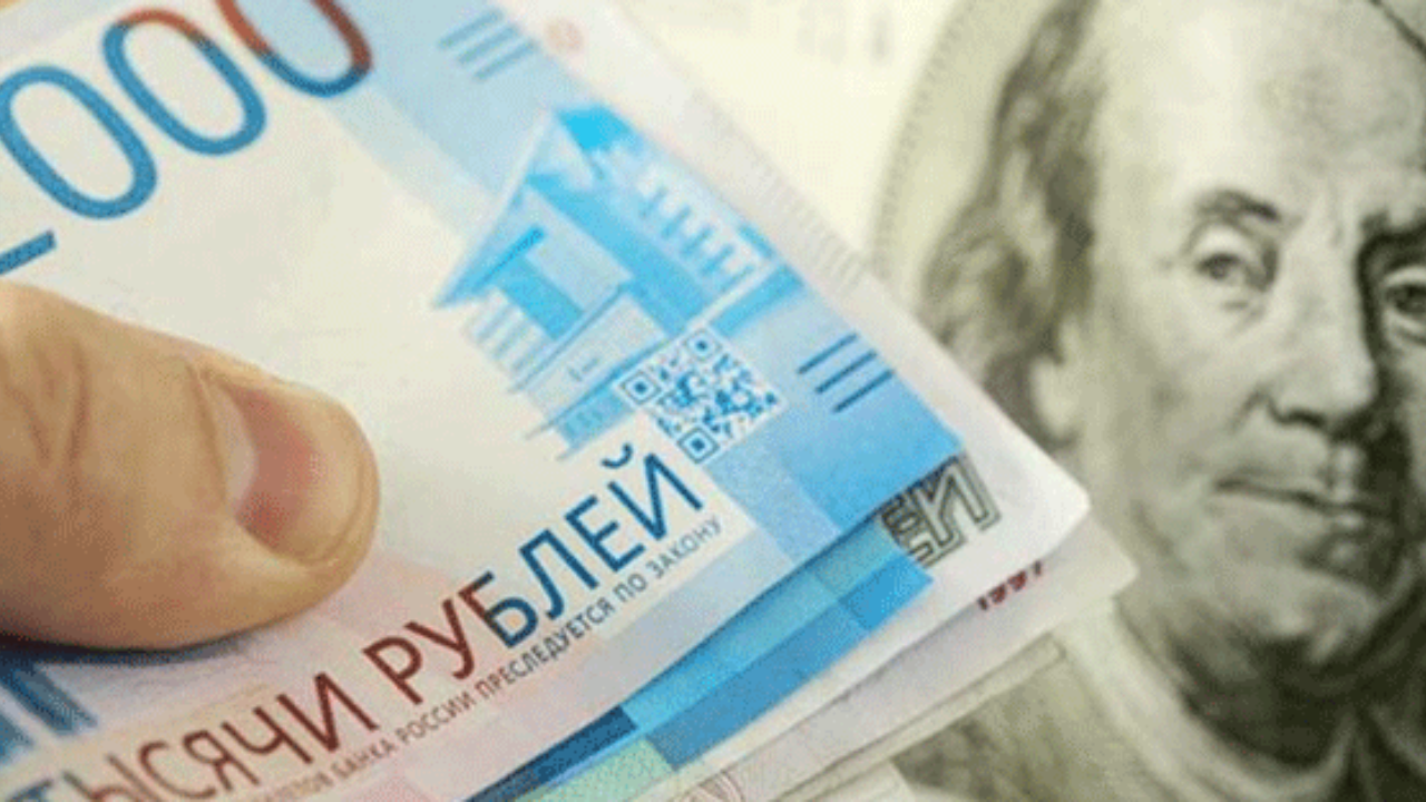 Borsa geriledi, Ruble değer kaybetti! Rus ekonomisi alarm veriyor