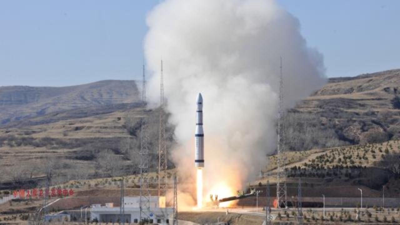Çin, yer gözlem uydusu "Gaofın-11 04"ü fırlattı