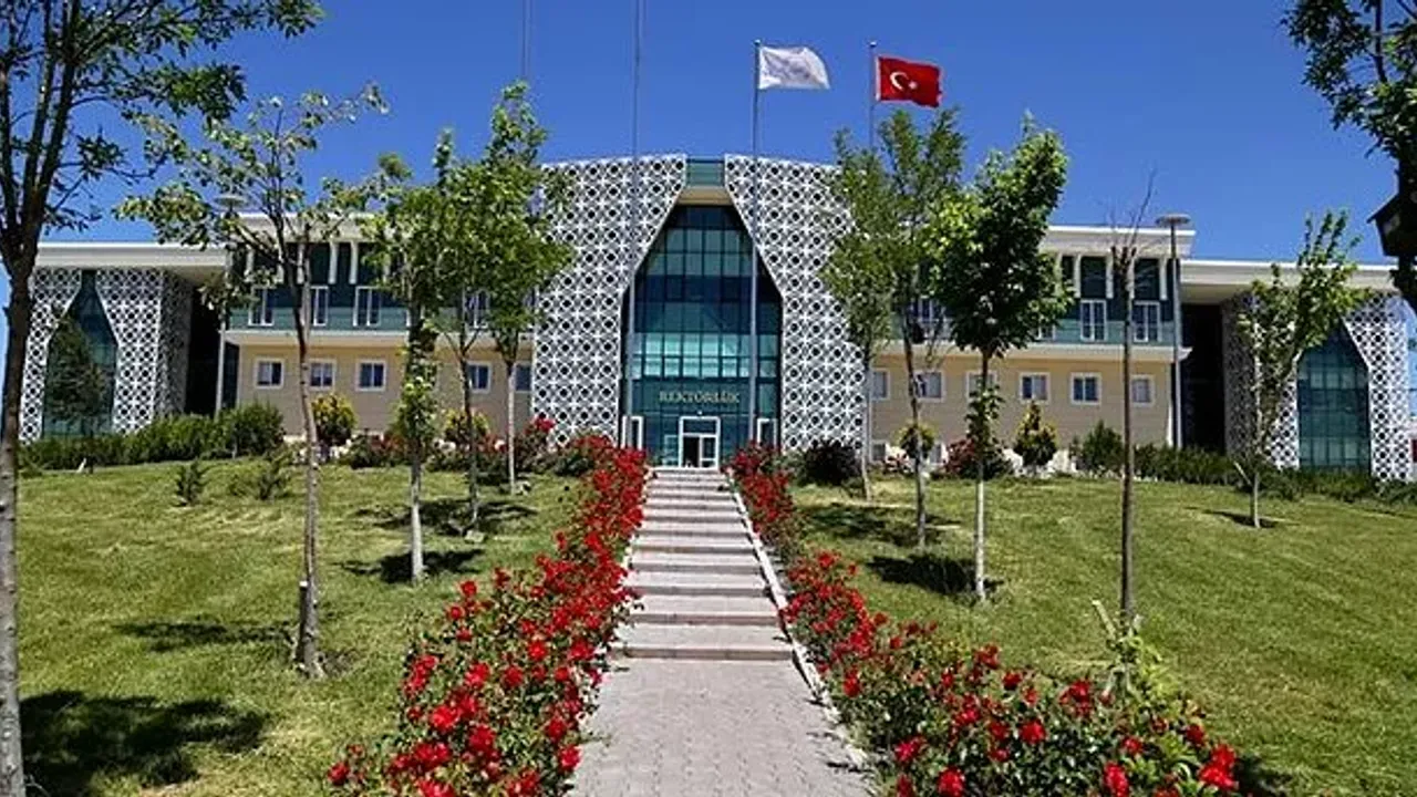 Aksaray Üniversitesi 11 Araştırma Görevlisi alıyor