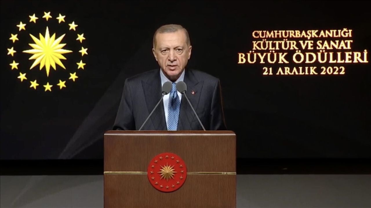 'Türkiye'ye ve Türk kültürüne katkı sağlayan herkesin başımızın üstünde yeri var'