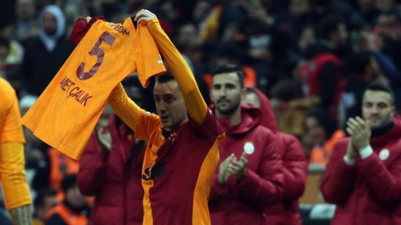 Kerem Aktürkoğlu, Ahmet Çalık'ı unutmadı! Hatayspor maçında attığı golden sonra formasını açtı...