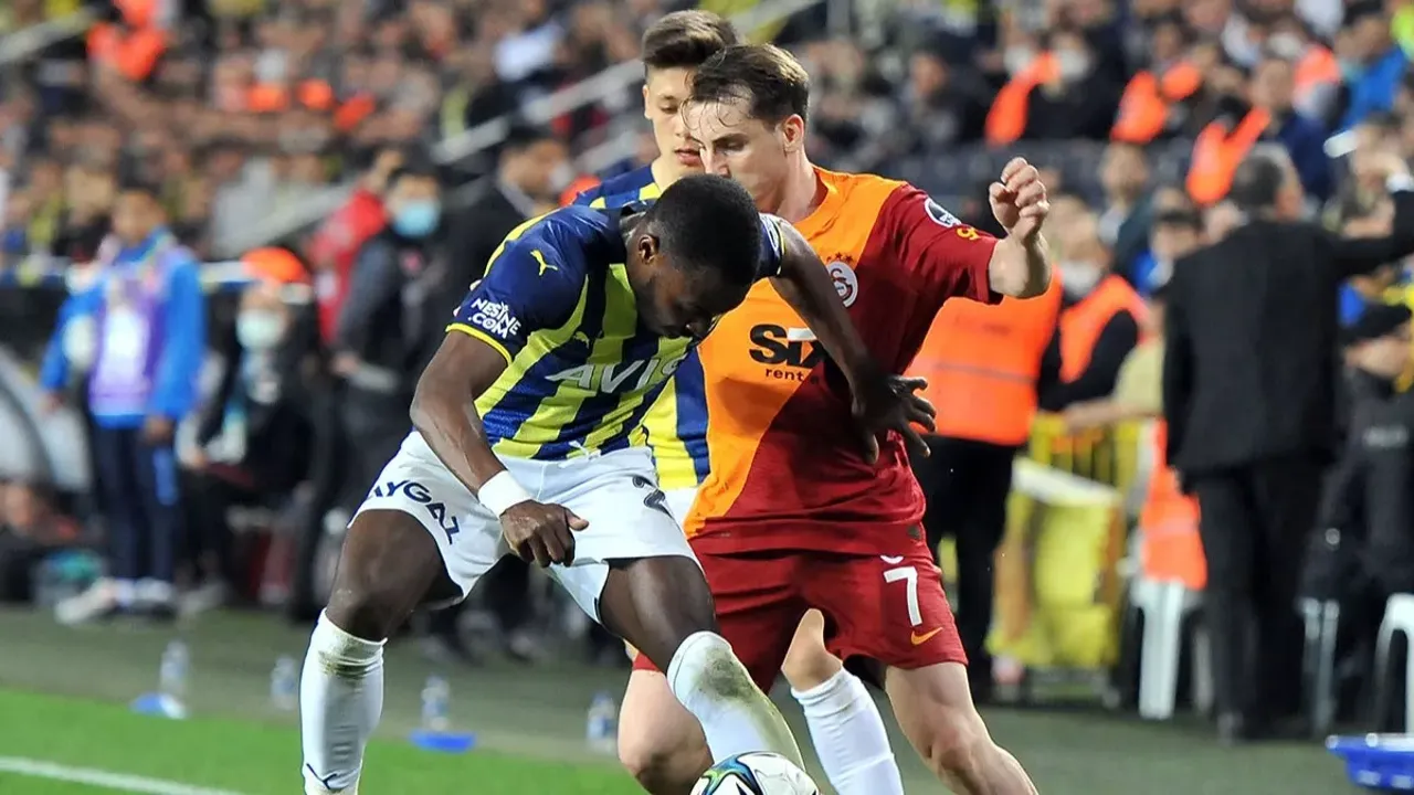 Fenerbahçe-Galatasaray maçı öncesi kart sınırındaki futbolcular