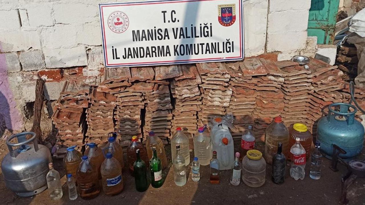 Salihli'de yaklaşık 300 litre kaçak içki ele geçirildi