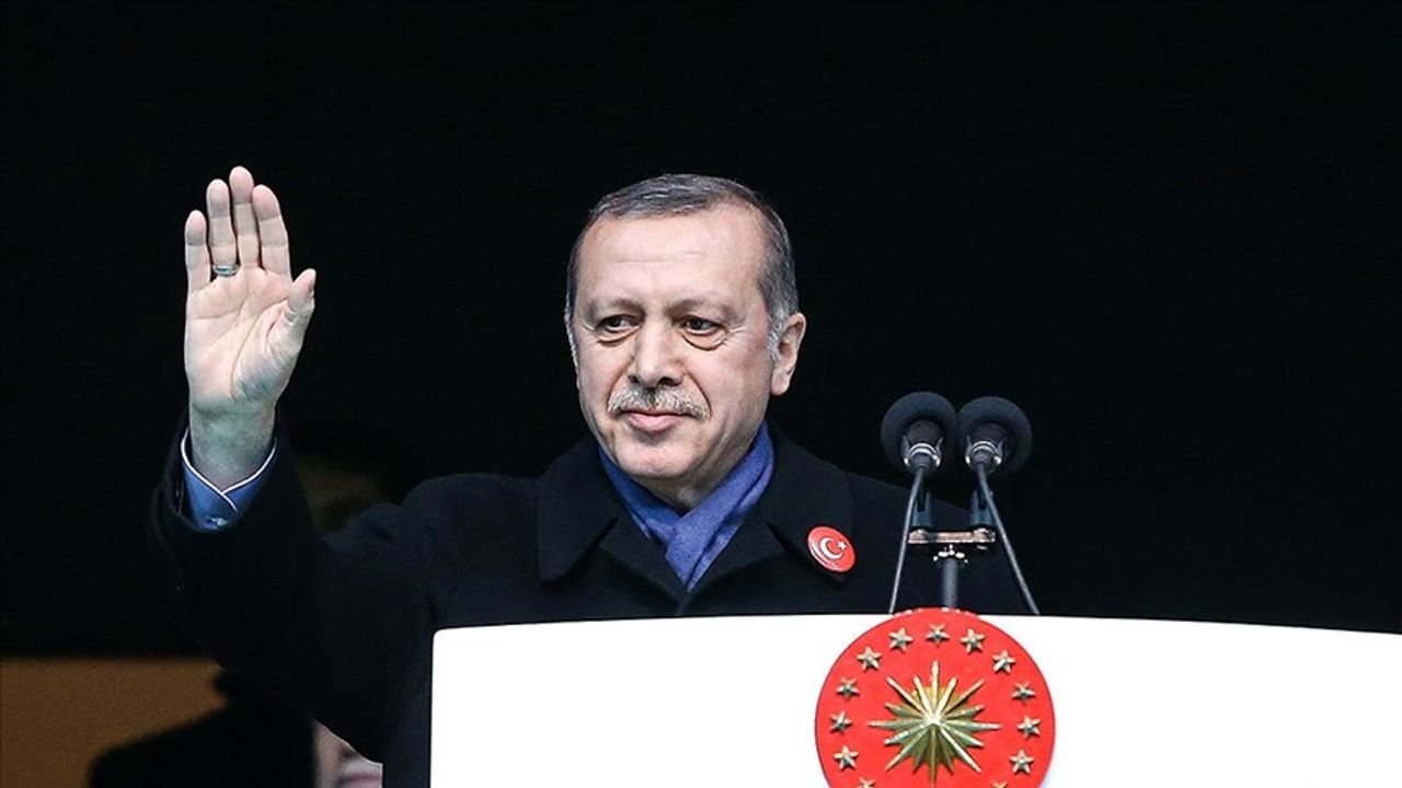 Cumhurbaşkanı Erdoğan: Gençlerimizle Türkiye Yüzyılı'na yürüyoruz