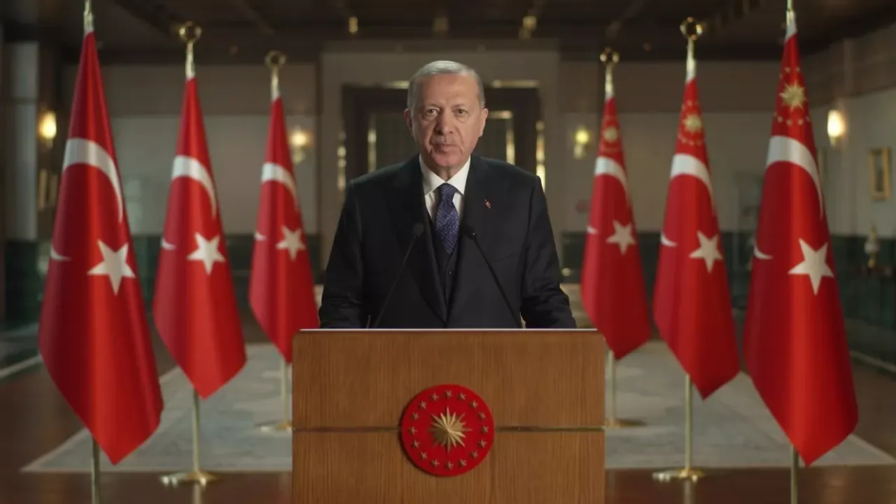 Cumhurbaşkanı Erdoğan: Verimlilik ve teknolojide Türkiye Yüzyılı vizyonumuzu hayata geçirmekte kararlıyız