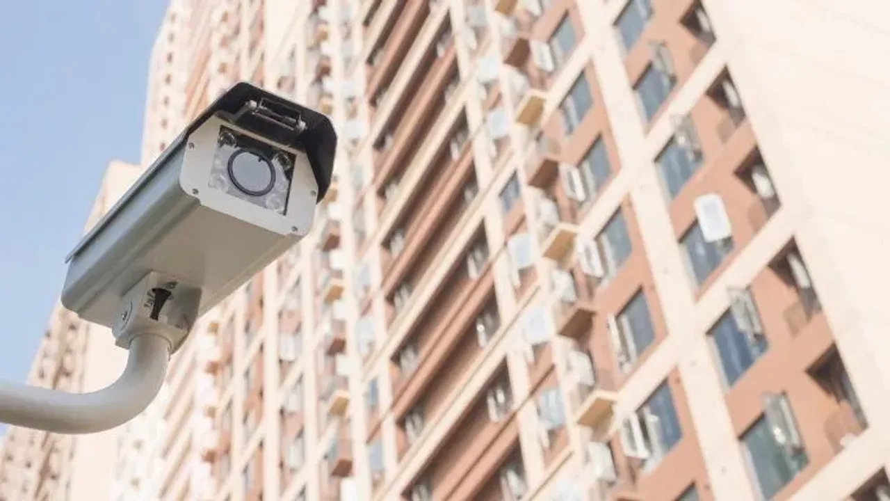 Apartmanlara takılan kameralar 'özel hayatın gizliliği' tartışmalarını başlattı... Yasalar bu konuda ne diyor?
