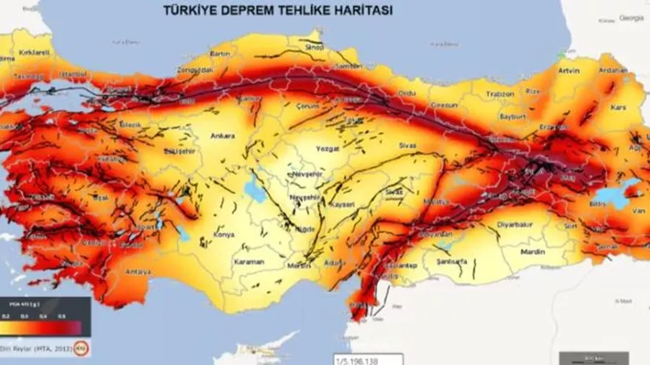 Deprem uzmanı uyardı: "Türkiye Deprem Tehlike Haritası güncellenmeli"