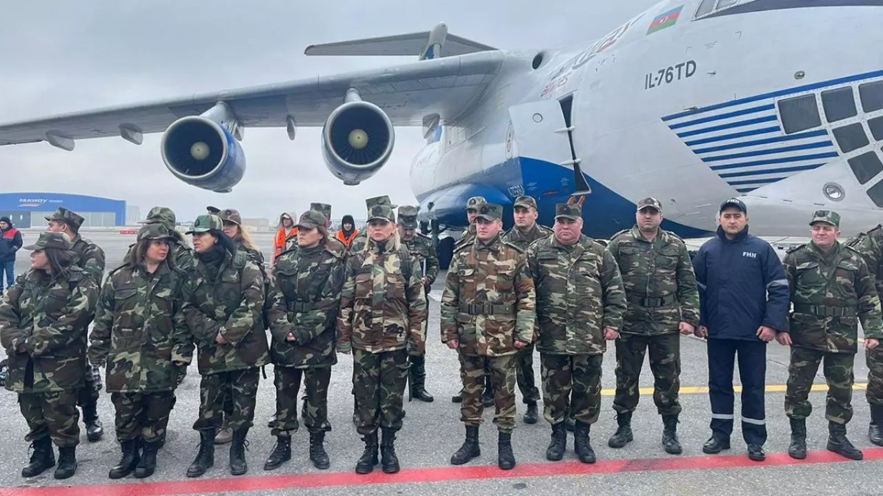 Azerbaycan arama kurtarma ekipleri ülkelerine uğurlanıyor