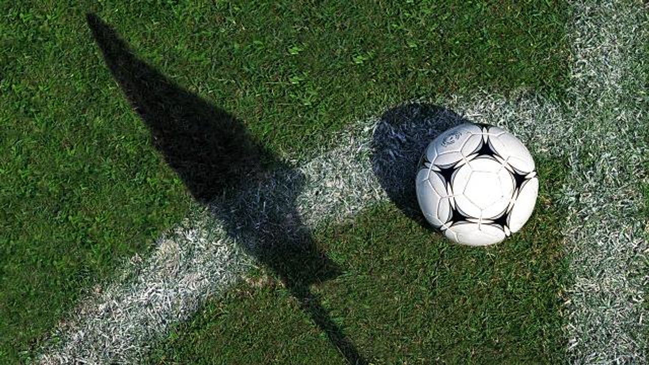 Kenya'da maç sırasında yıldırım isabet eden 2 futbolcu öldü