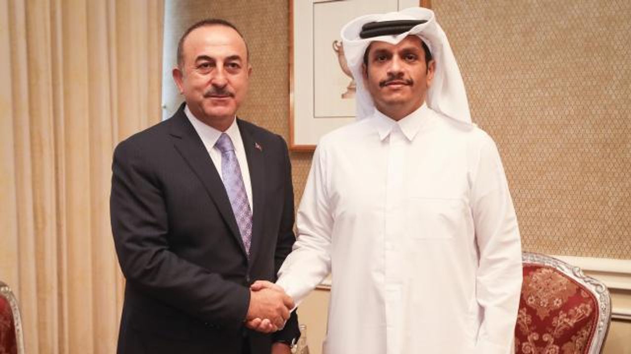 Bakan Çavuşoğlu'ndan Katarlı mevkidaşına tebrik