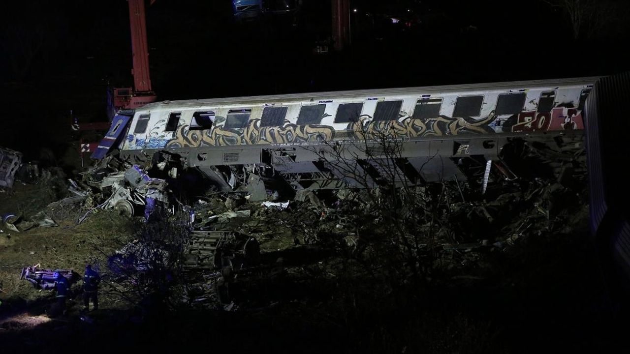 Yunanistan'daki tren kazasında ölü sayısı arttı