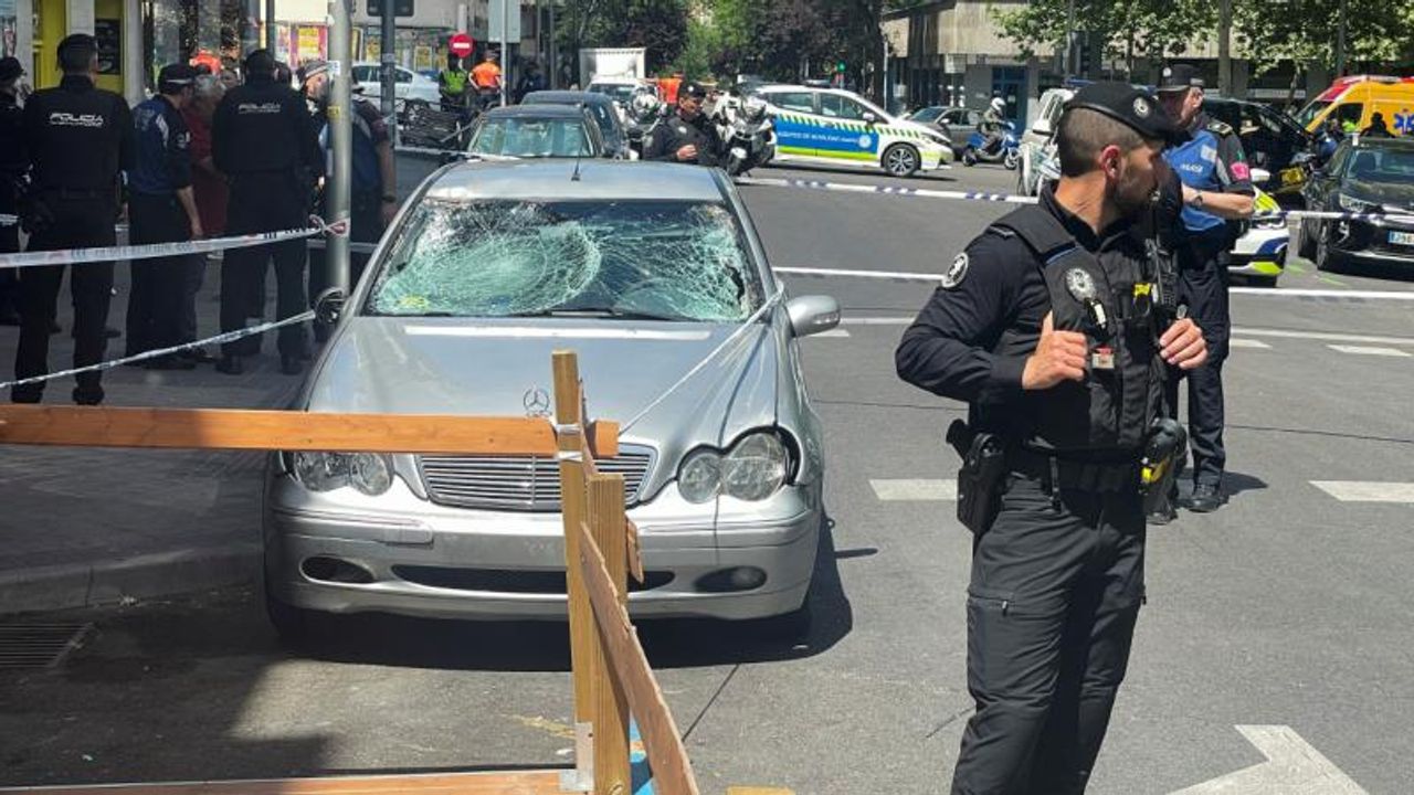 İspanya'da araç kalabalığa daldı: Ölü ve yaralılar var