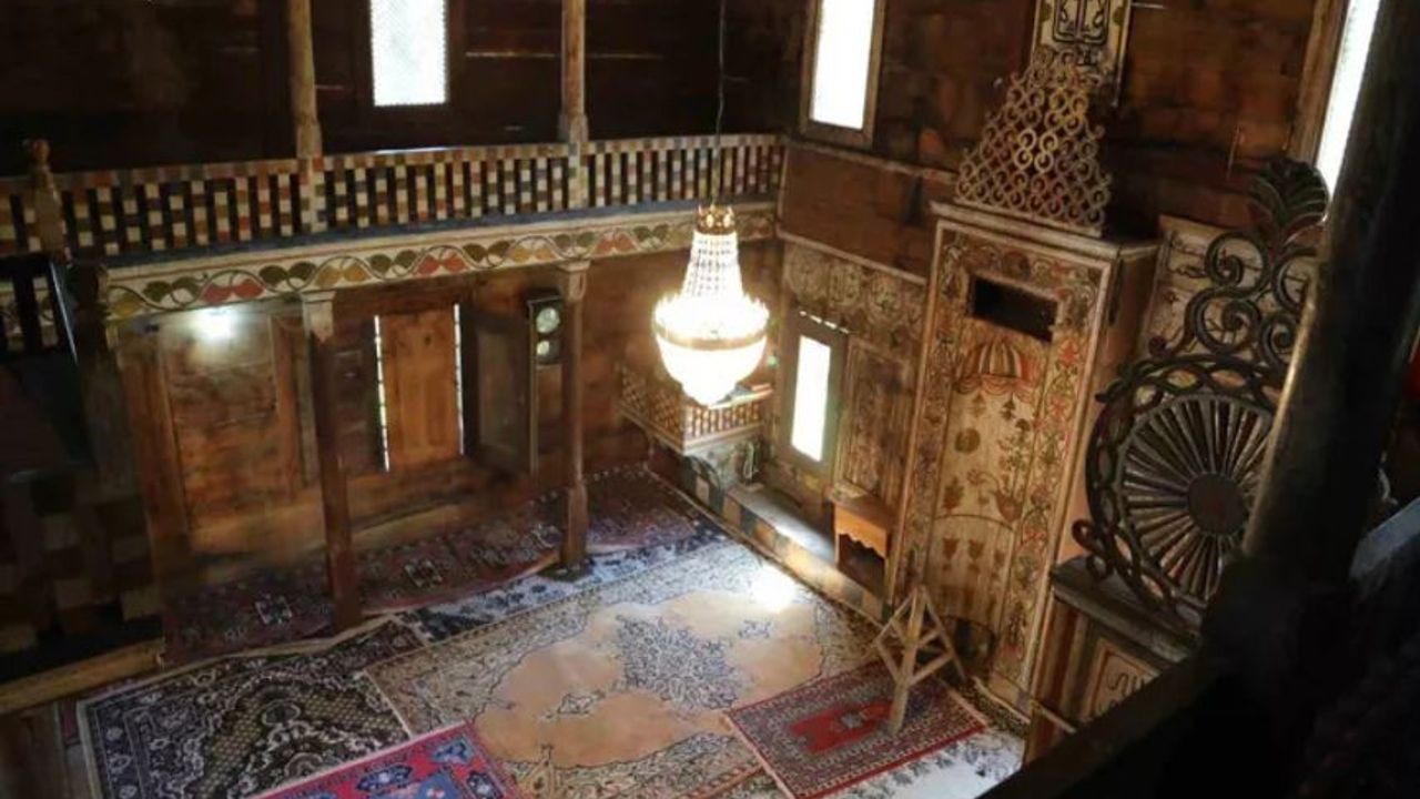 Gizemi yıllardır çözülemedi! Çivisiz camide dikkat çeken ayrıntı '500 yıllık tarih kokan bu caminin...'