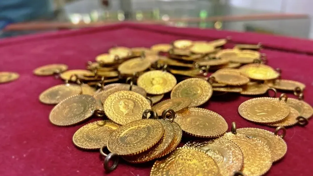 ‘Seçim öncesi 1.500 TL’ye satıyorduk!' Kuyumculardan gram altın için yorum: ‘Yüzde 30 civarında altın…’