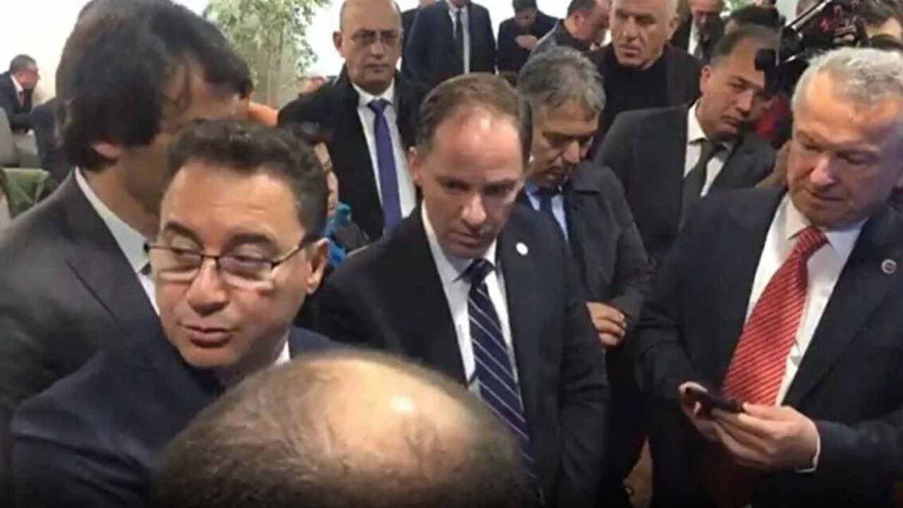 Ali Babacan'ın zor anları! CHP'li isimler Karadeniz gazını övünce...