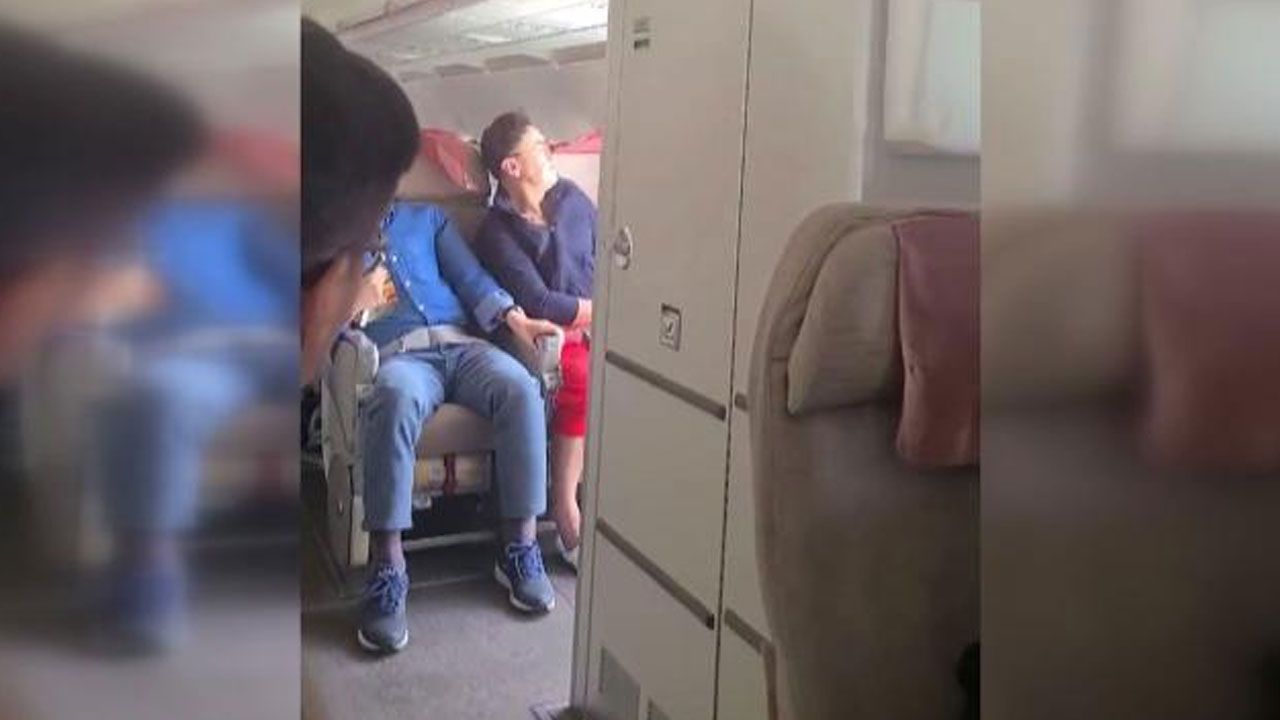 Havadayken uçağın kapısını açan kişi kendini savundu