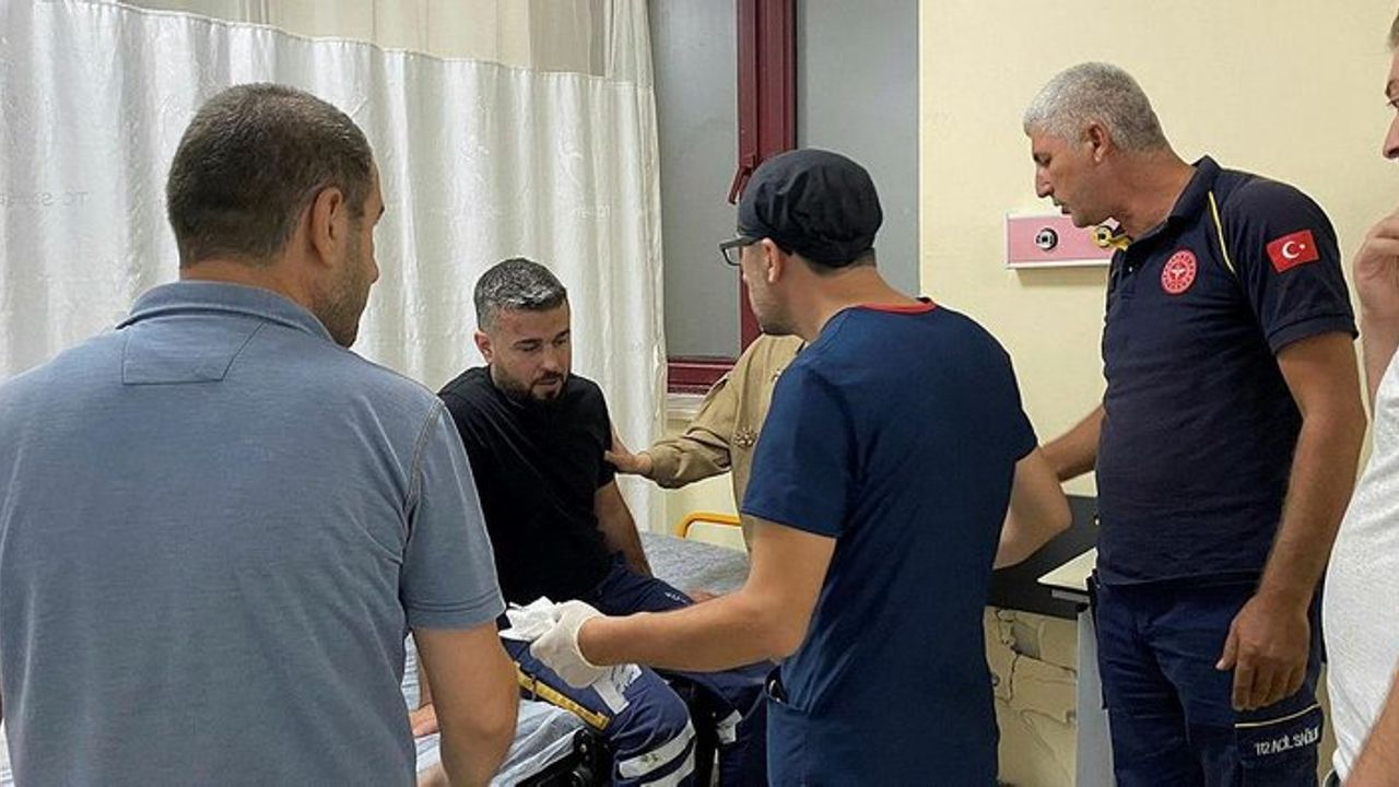 Diyarbakır'da sağlık çalışanlarına bıçaklı saldırı: 4 yaralı