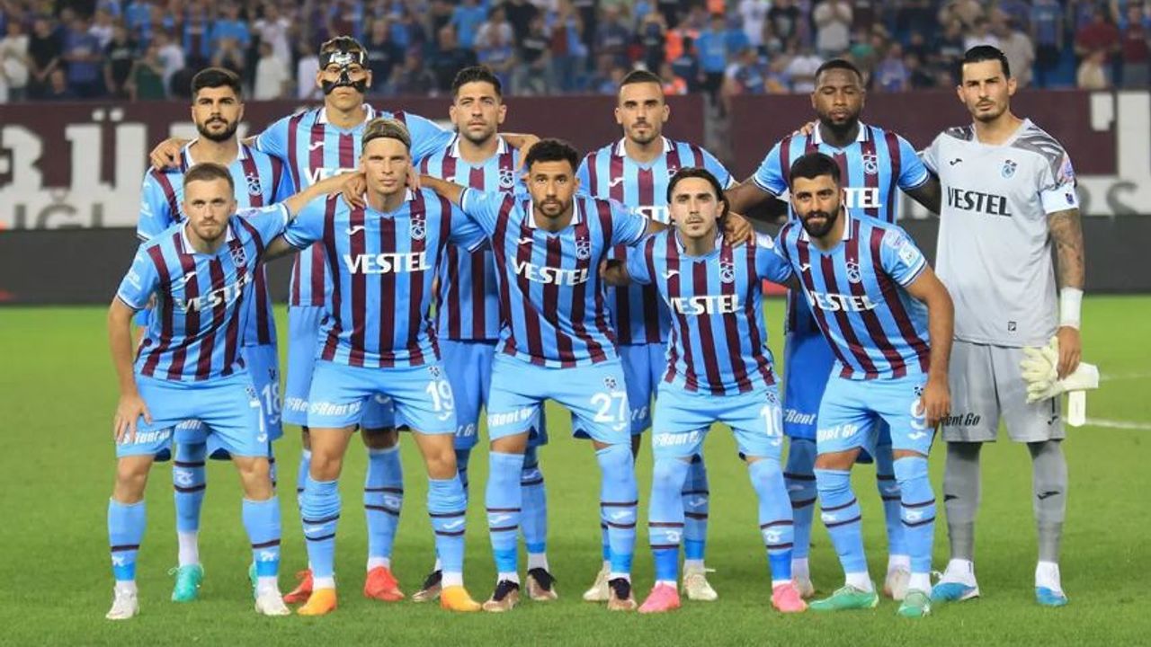 Beklenen haber geldi! Trabzonspor derbi maçının kamp kadrosunu açıkladı