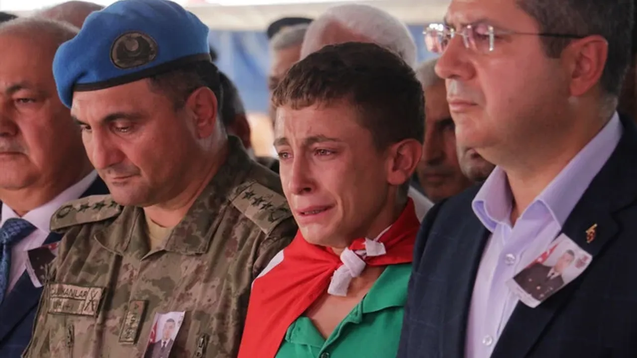 Pençe şehidi Çavuş Taner Torun, gözyaşları içinde son yolculuğuna uğurlandı
