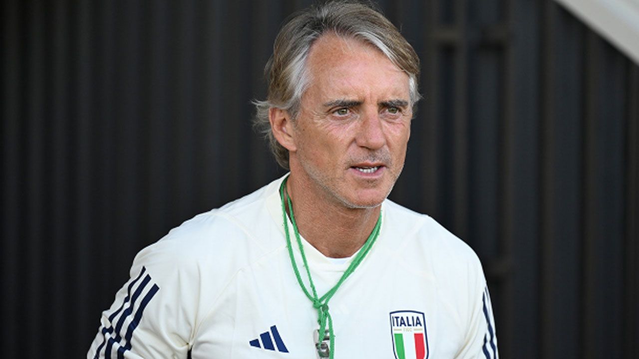 Roberto Mancini istifa etti