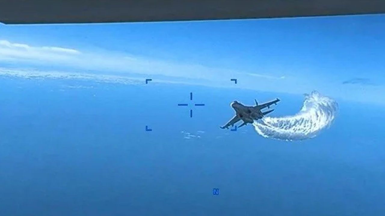 Karadeniz'de gerilim: Rus savaş uçağını gören ABD İHA'sı 'U dönüşü' yaptı