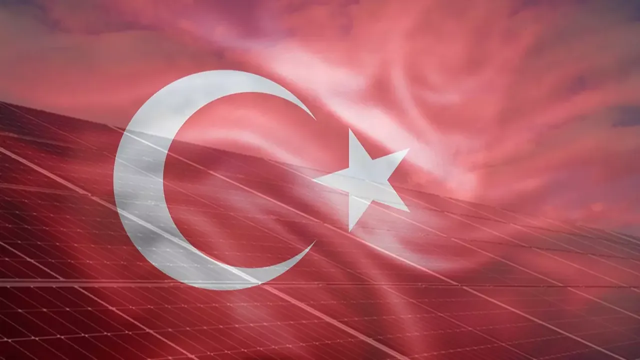 Türkiye'de kurulan sisteme övgüler dizdiler: Türkler bizden bir adım önde
