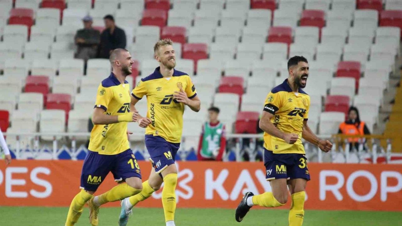 Trendyol Süper Lig: E.Y Sivasspor: 1 - MKE Ankaragücü: 3 (Maç sonucu)