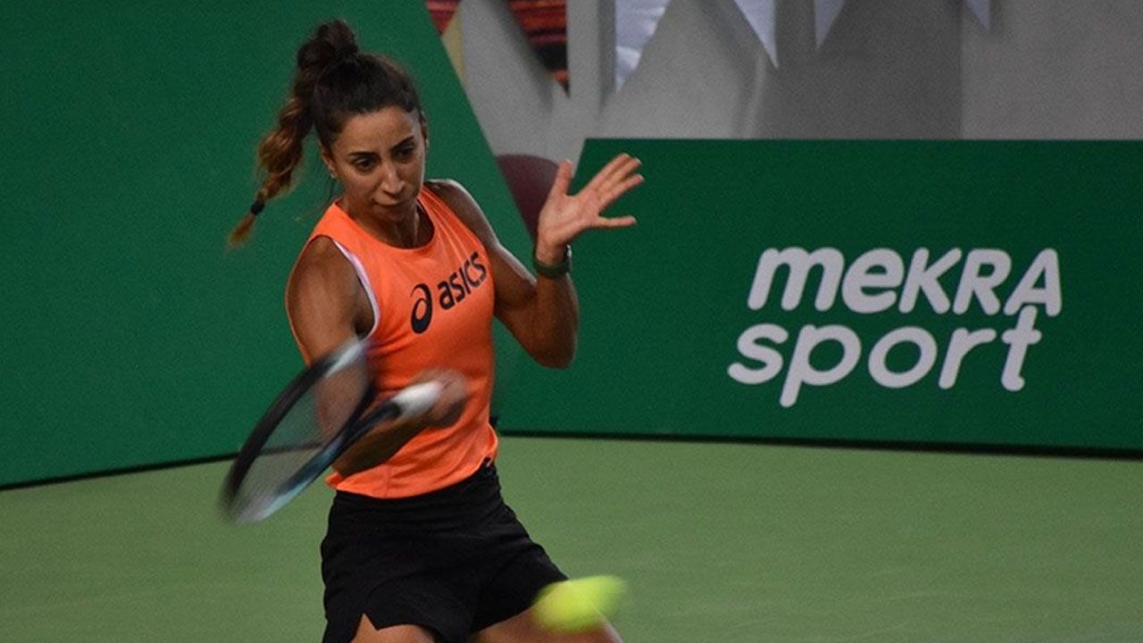 Milli tenisçi Çağla Büyükakçay, Bulgaristan'da finale yükseldi