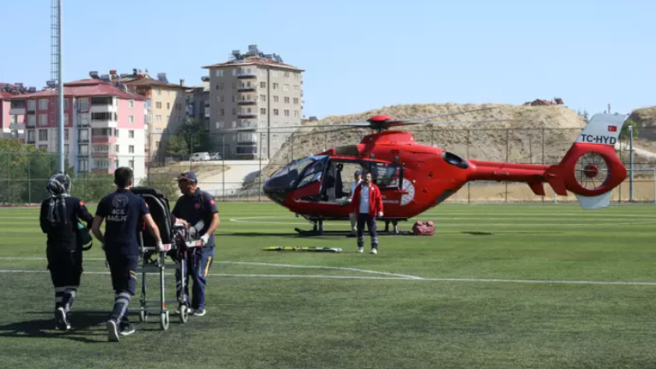 Ambulans helikopter Malatya'da kalp krizi geçiren kişi için havalandı