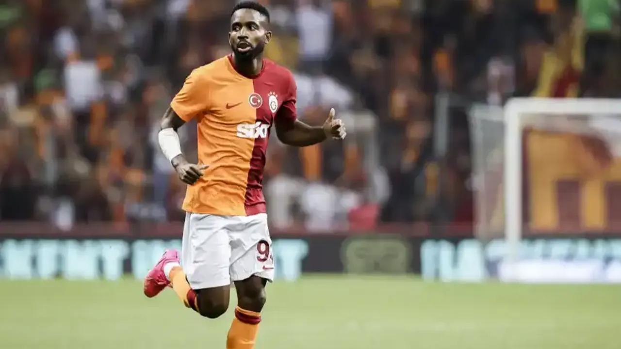 Galatasaray'da Cedric Bakambu'ya yol gözüktü