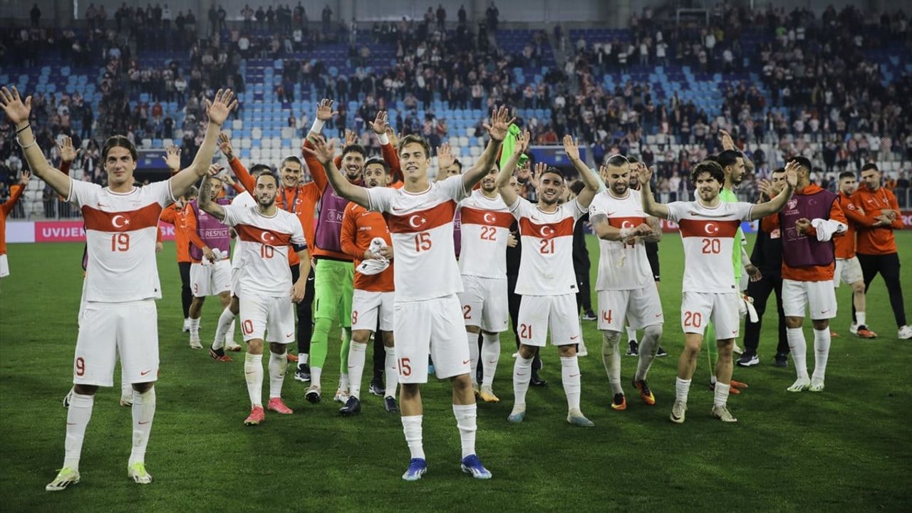 Türkiye - Letonya maçının ilk 11'leri