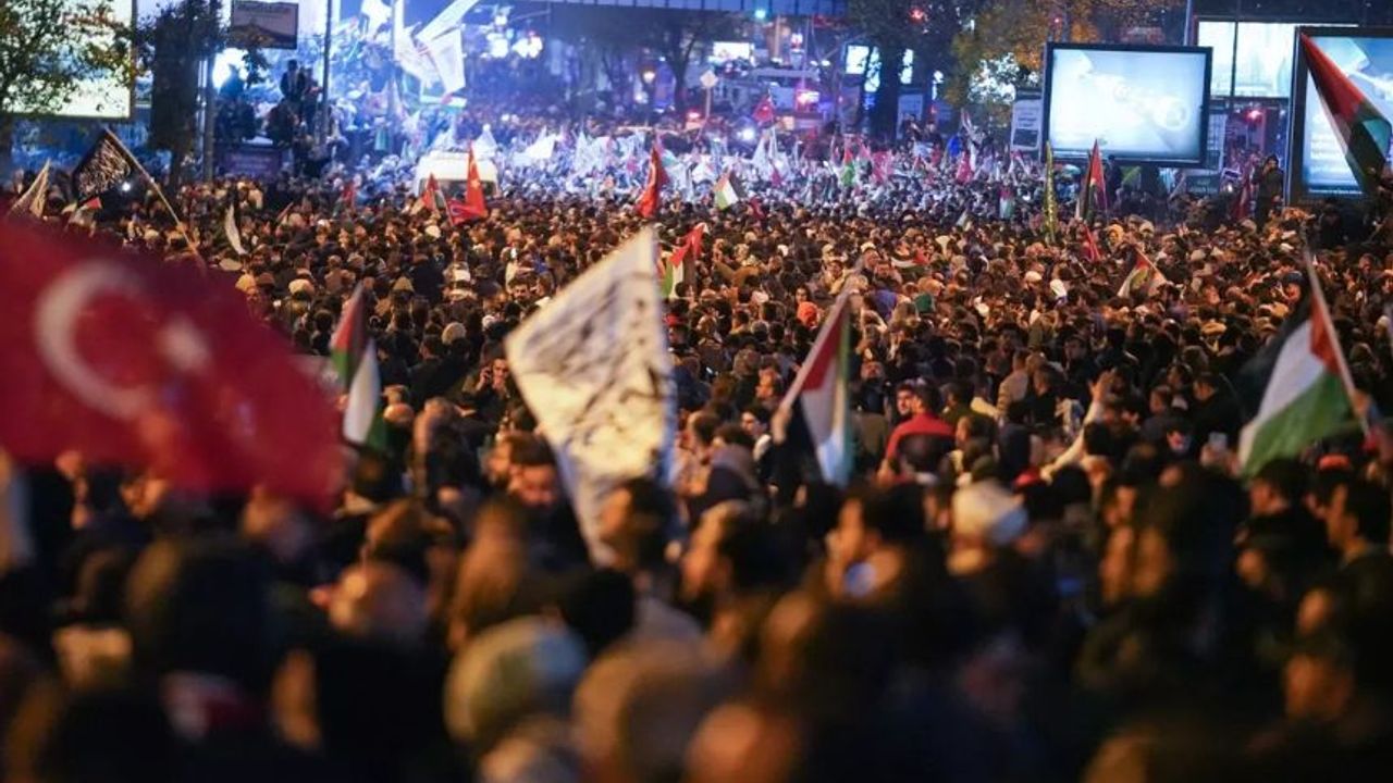 Valilik açıkladı: İstanbul'daki İsrail protestosunda 1 kişi öldü, 43 polis yaralandı
