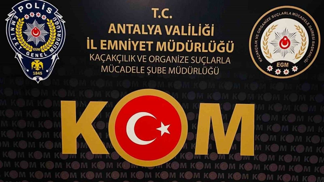Antalya’da sahte para operasyonu: 3 kişi tutuklandı