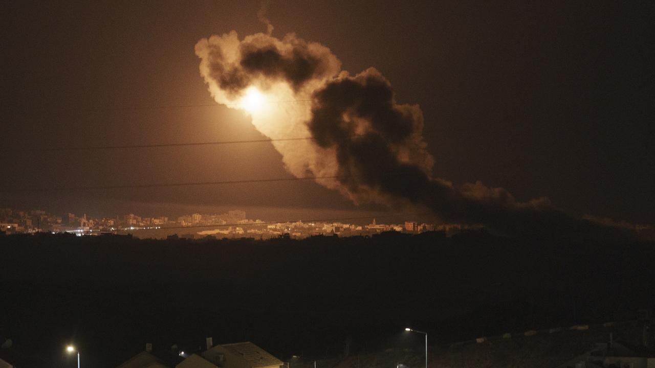 İsrail basını: Esirler gece yarısına kadar serbest bırakılmazsa İsrail Gazze'ye saldıracak