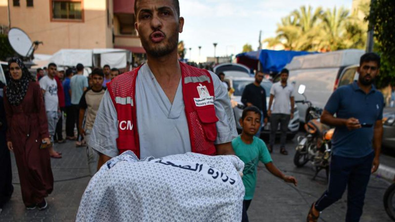 İsrail çocuk hastanesini bombaladı: Oksijensiz kalan bir çocuk öldü