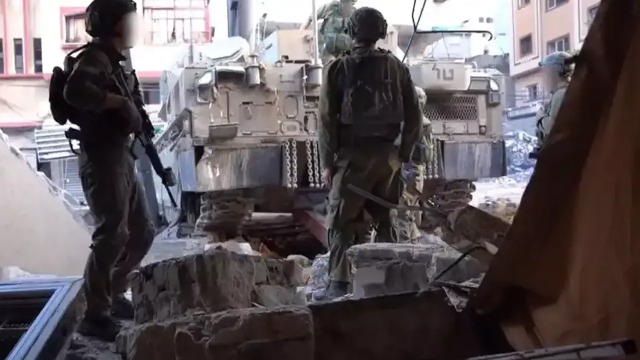 İsrail ordusu Şifa Hastanesi'ni bombalayıp geri çekildi! 180 hasta ölüme terk edildi