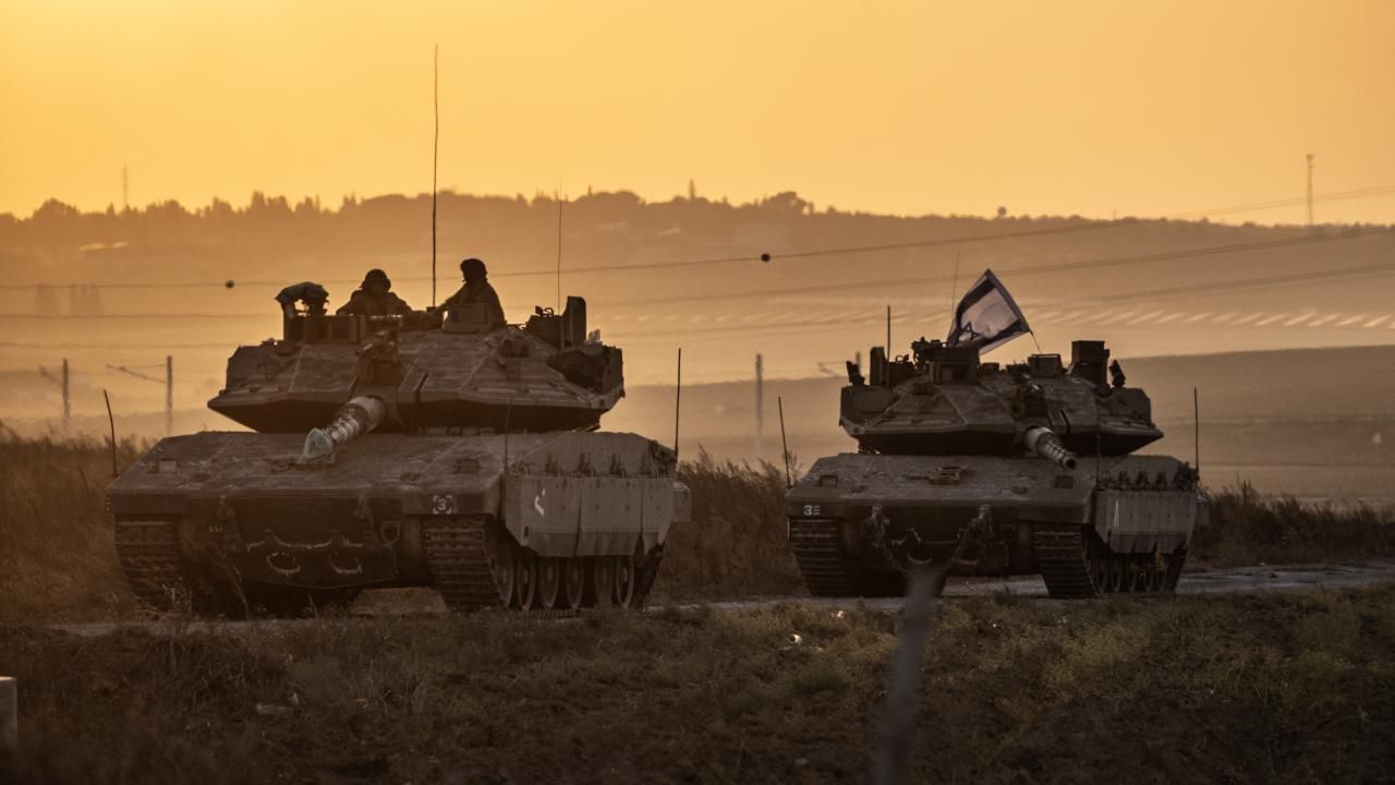 İsrail, topçu birliklerini Gazze Şeridi içine kaydırdığını açıkladı