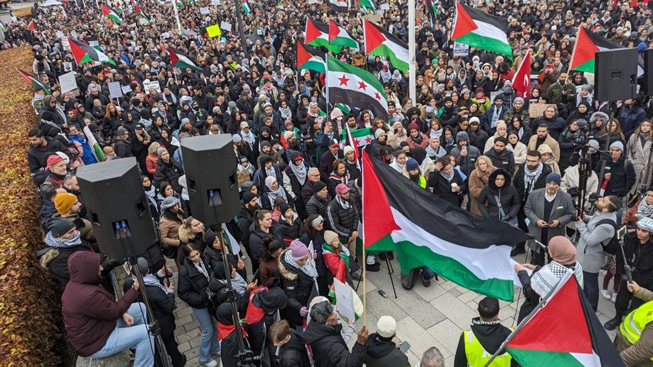 İsveç'te Filistin'e destek gösterisi düzenlendi