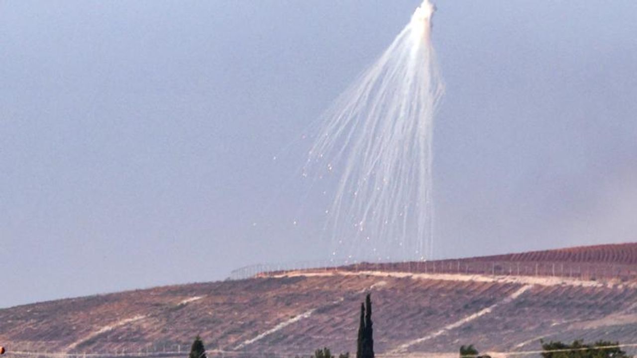 İsrail Lübnan'a beyaz fosfor bombasıyla saldırdı