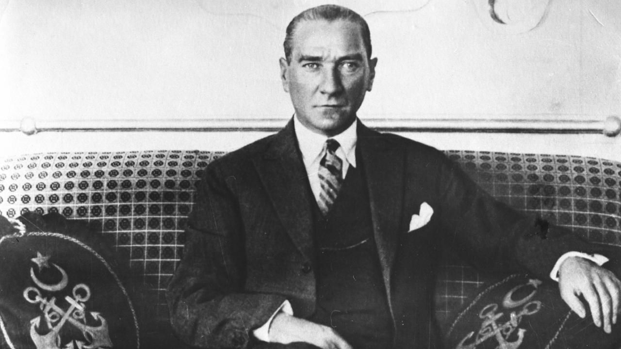 Büyük Önder Atatürk'ün ebediyete intikalinin 85'inci yılı