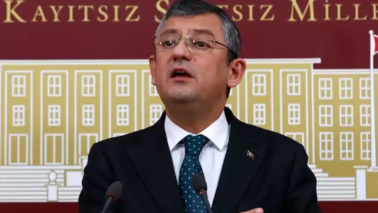 Özgür Özel'in ''darbe'' sözlerine AK Parti'den sert tepki: Türkiye'nin siyasi tarihinden bihaber
