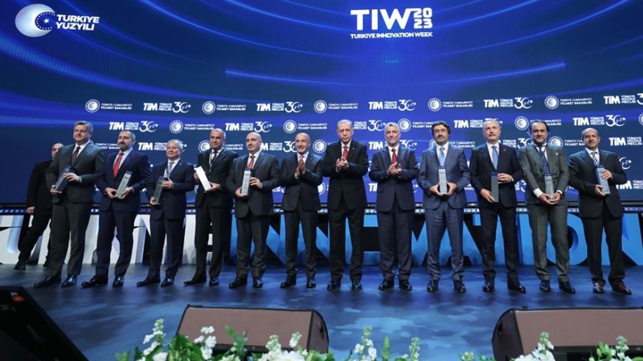 Türkiye Innovation Week'te İnovaLİG İnovasyon Ödülleri sahiplerini buldu