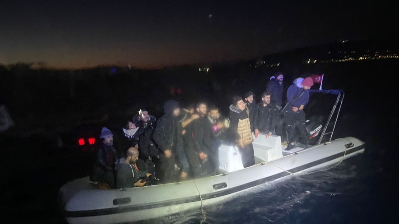 Bodrum açıklarında 17 düzensiz göçmen kurtarıldı