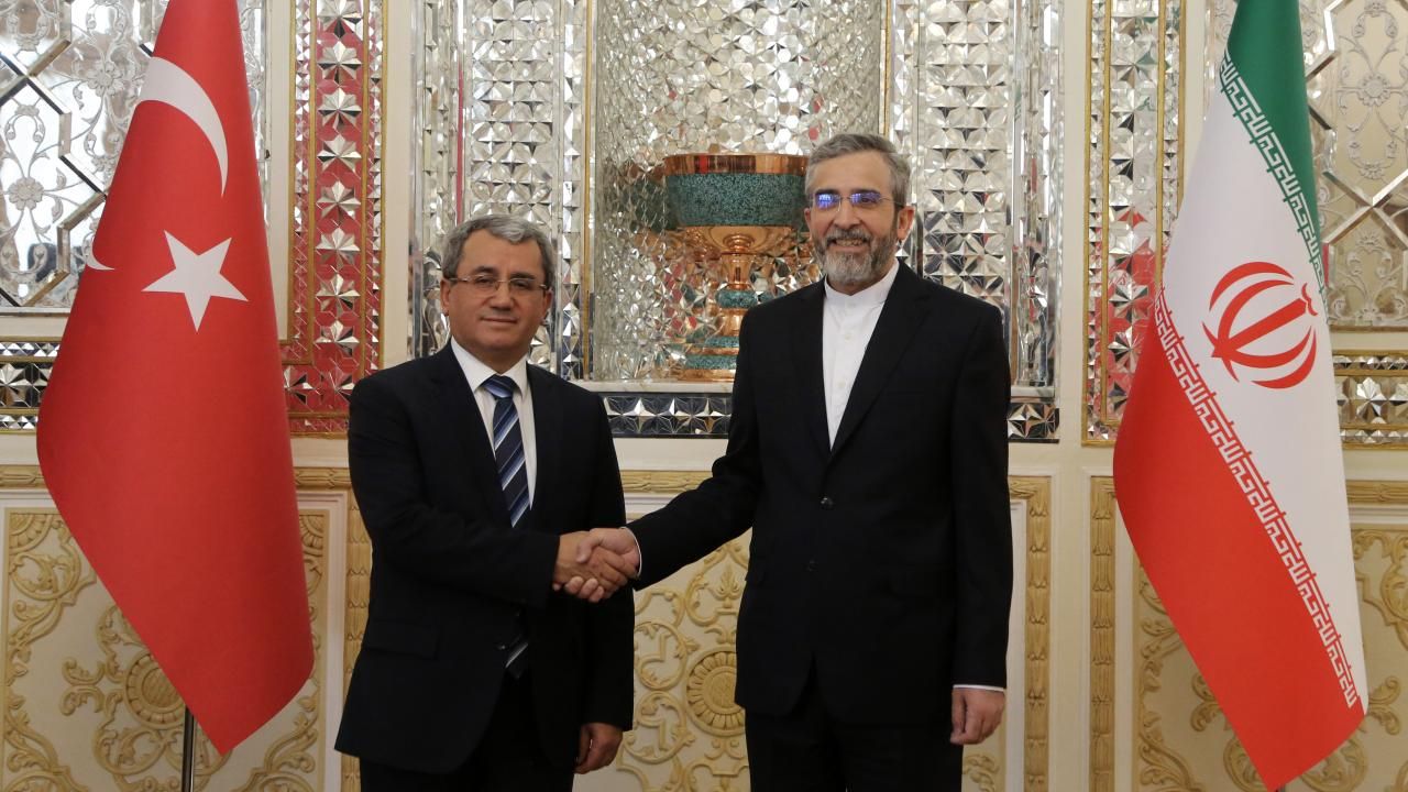 Dışişleri Bakan Yardımcısı Yıldız, Tahran'da İranlı mevkidaşıyla görüştü