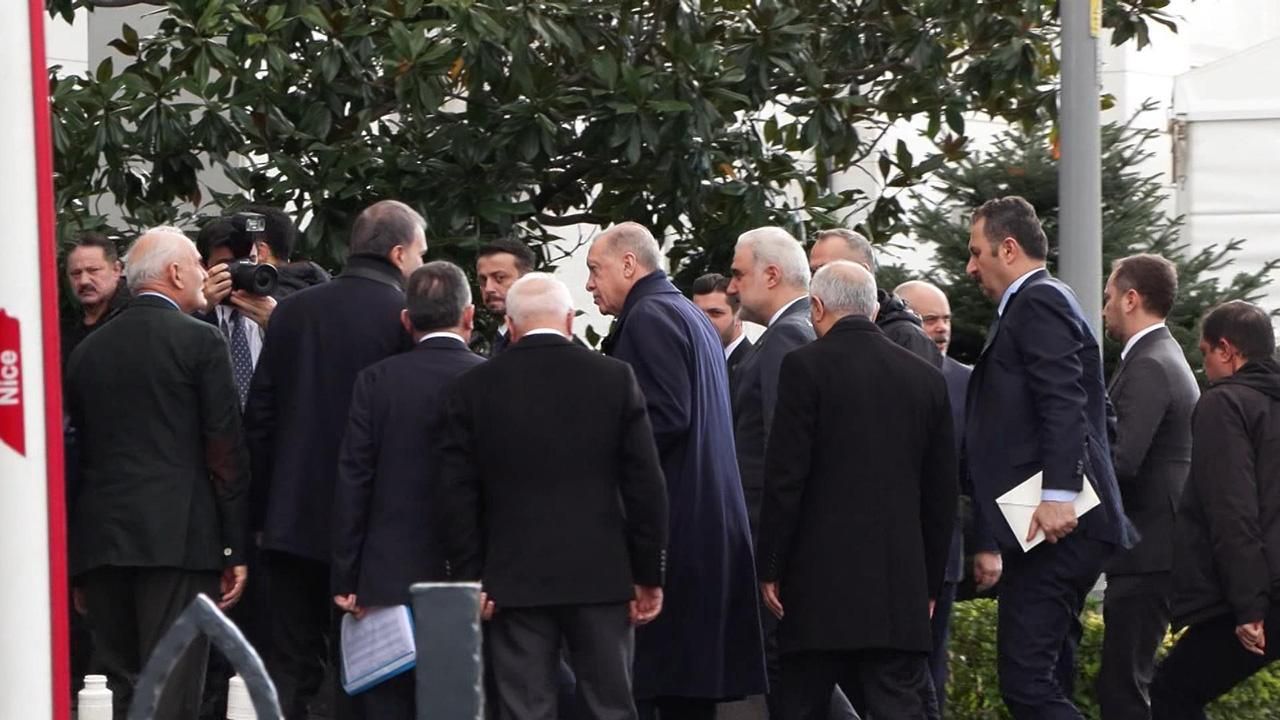 Cumhurbaşkanı Erdoğan, İstanbul'da teşkilat üyeleri ile bir araya geldi