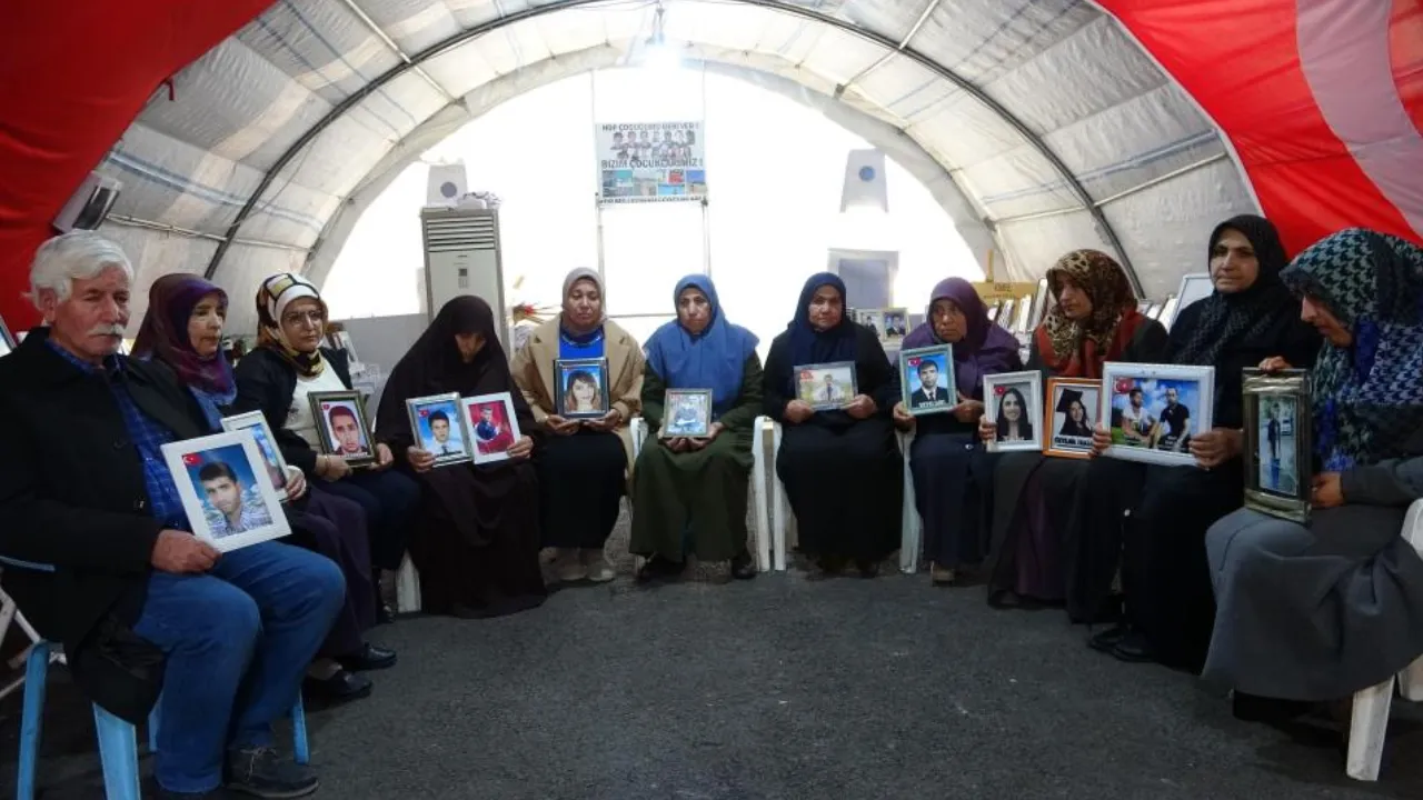 Diyarbakır anneleri terör destekçilerine meydan okudu