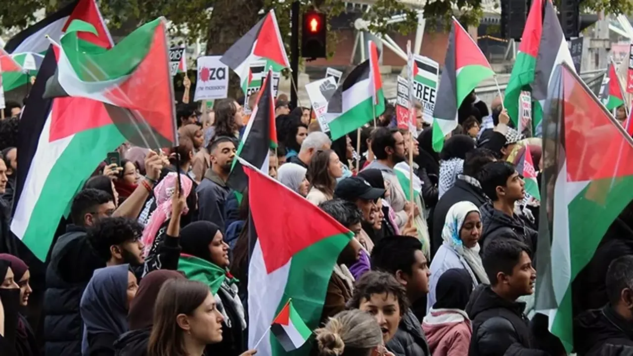 Hollanda'da çocuklardan Filistin'e destek yürüyüşü