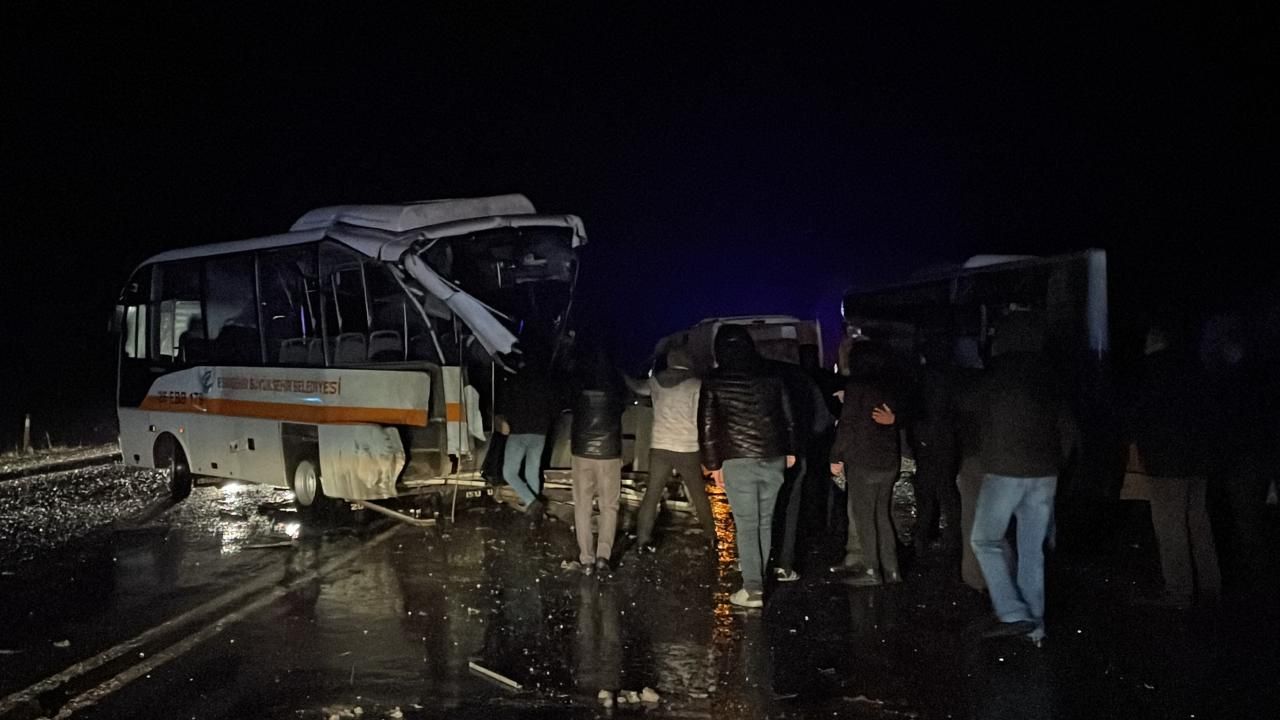 Eskişehir'de kaza: 14 kişi yaralandı